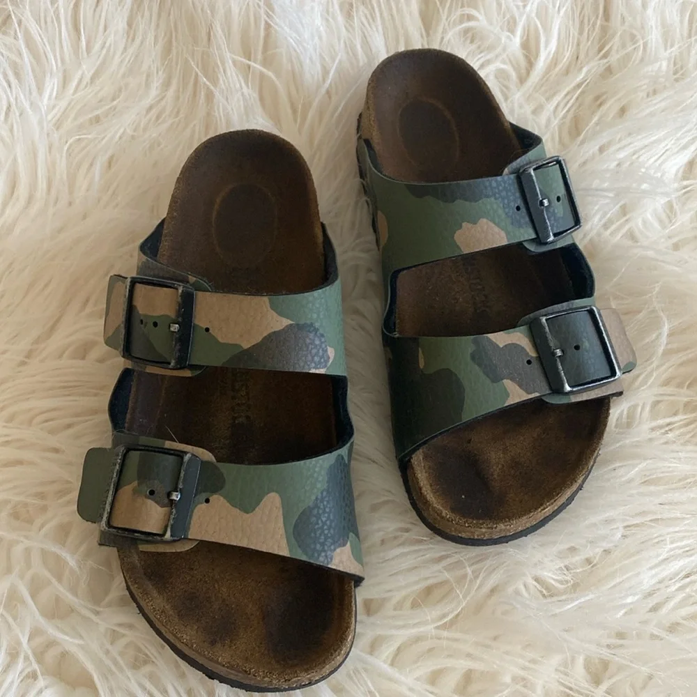 BIRKENSTOCK slip sandals